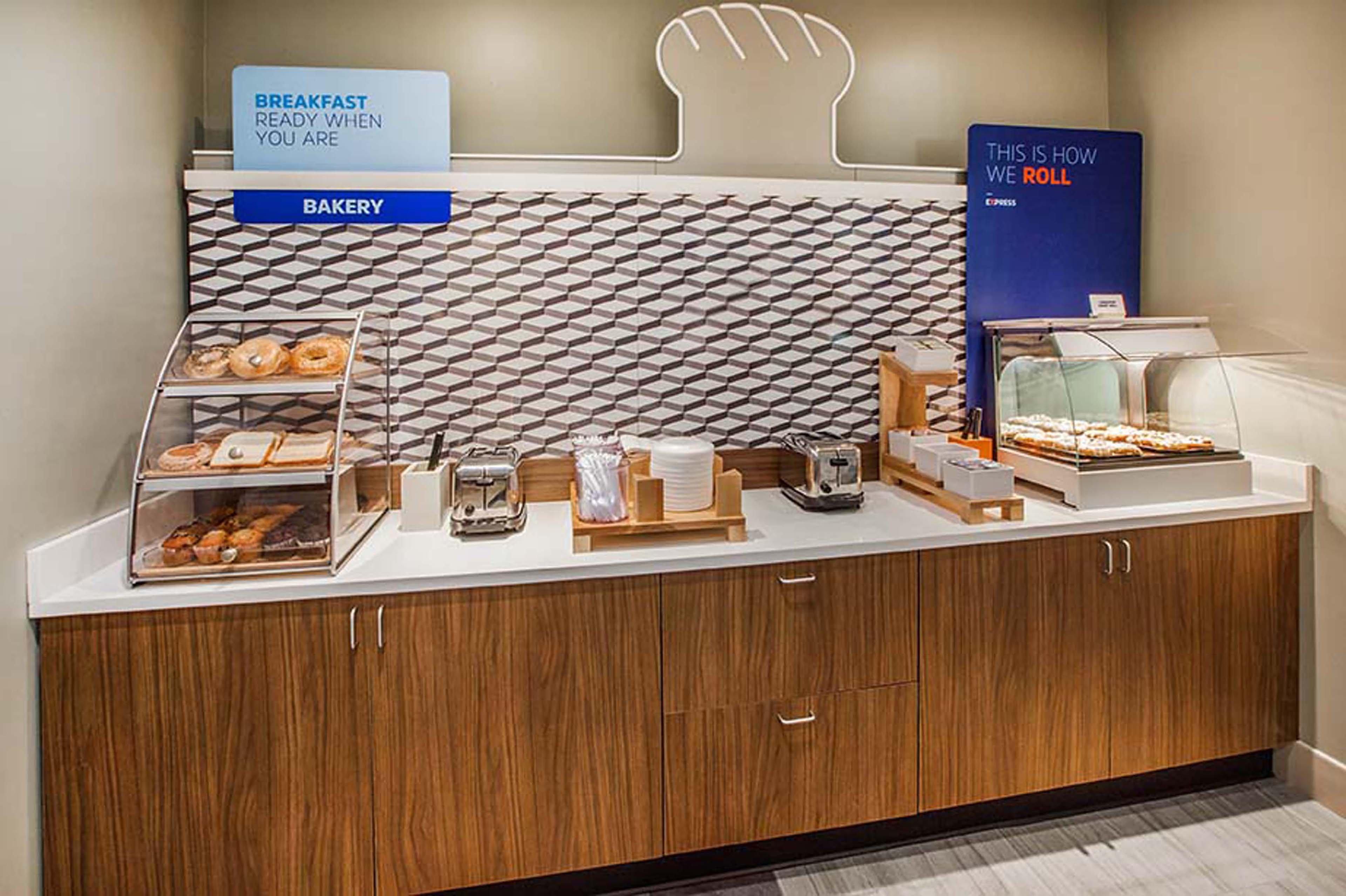 Holiday Inn Express Morgantown By Ihg Exterior foto