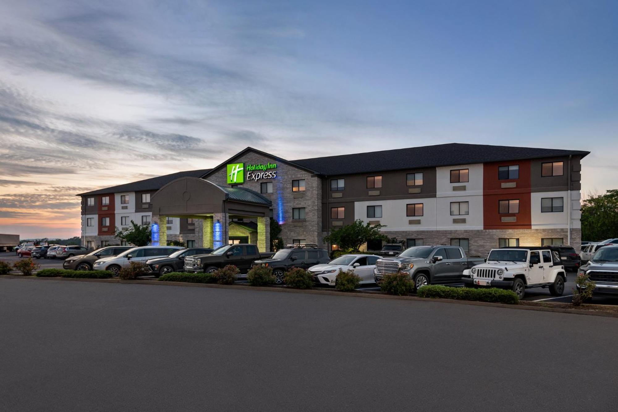 Holiday Inn Express Morgantown By Ihg Exterior foto